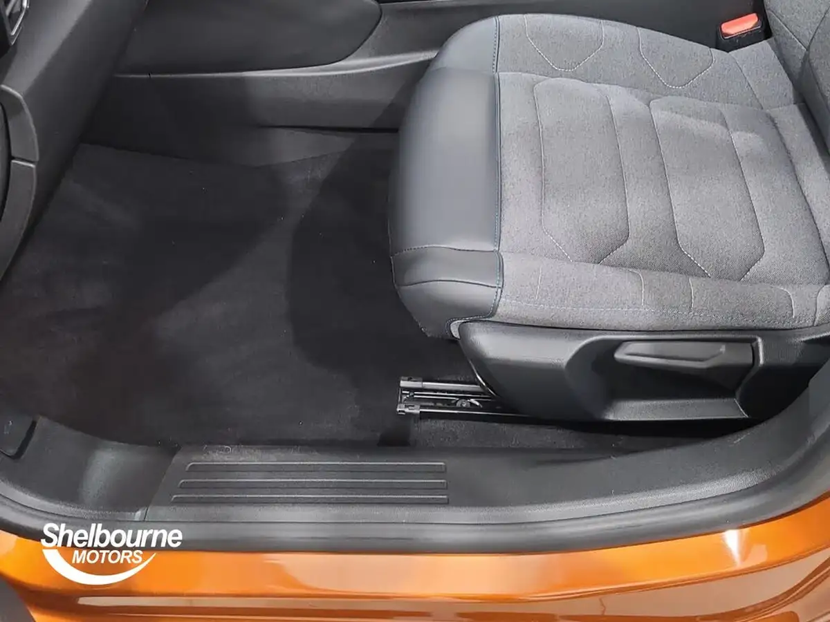 2022-citroen-c4-12-puretech-shine-130ps-big-9