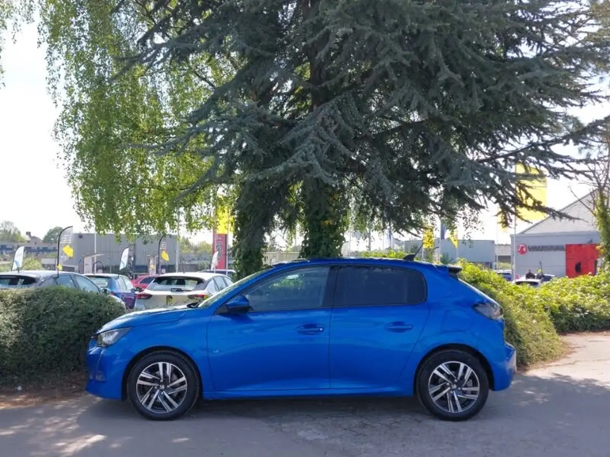 2021-peugeot-208-12-puretech-allure-100bhp-big-3