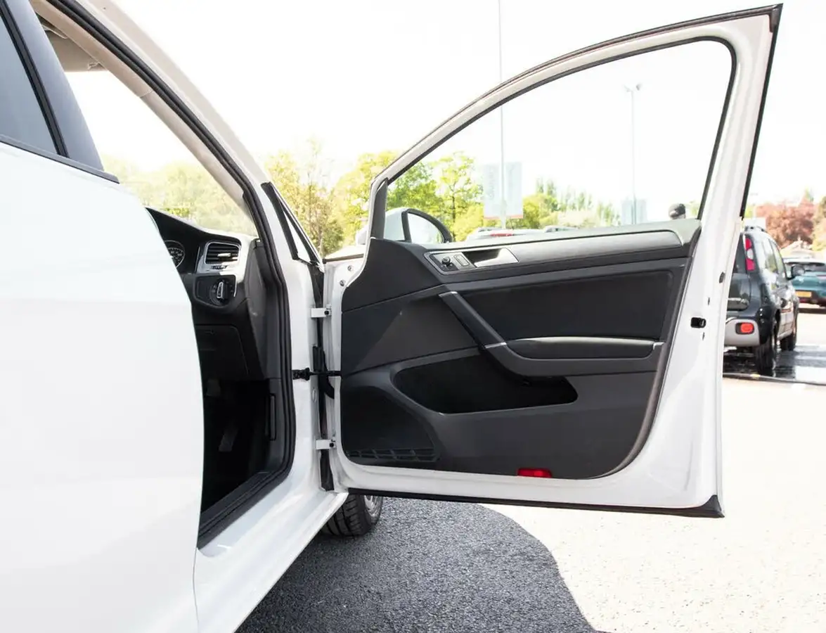 2020-volkswagen-golf-15-tsi-match-edition-150ps-hatchback-big-13