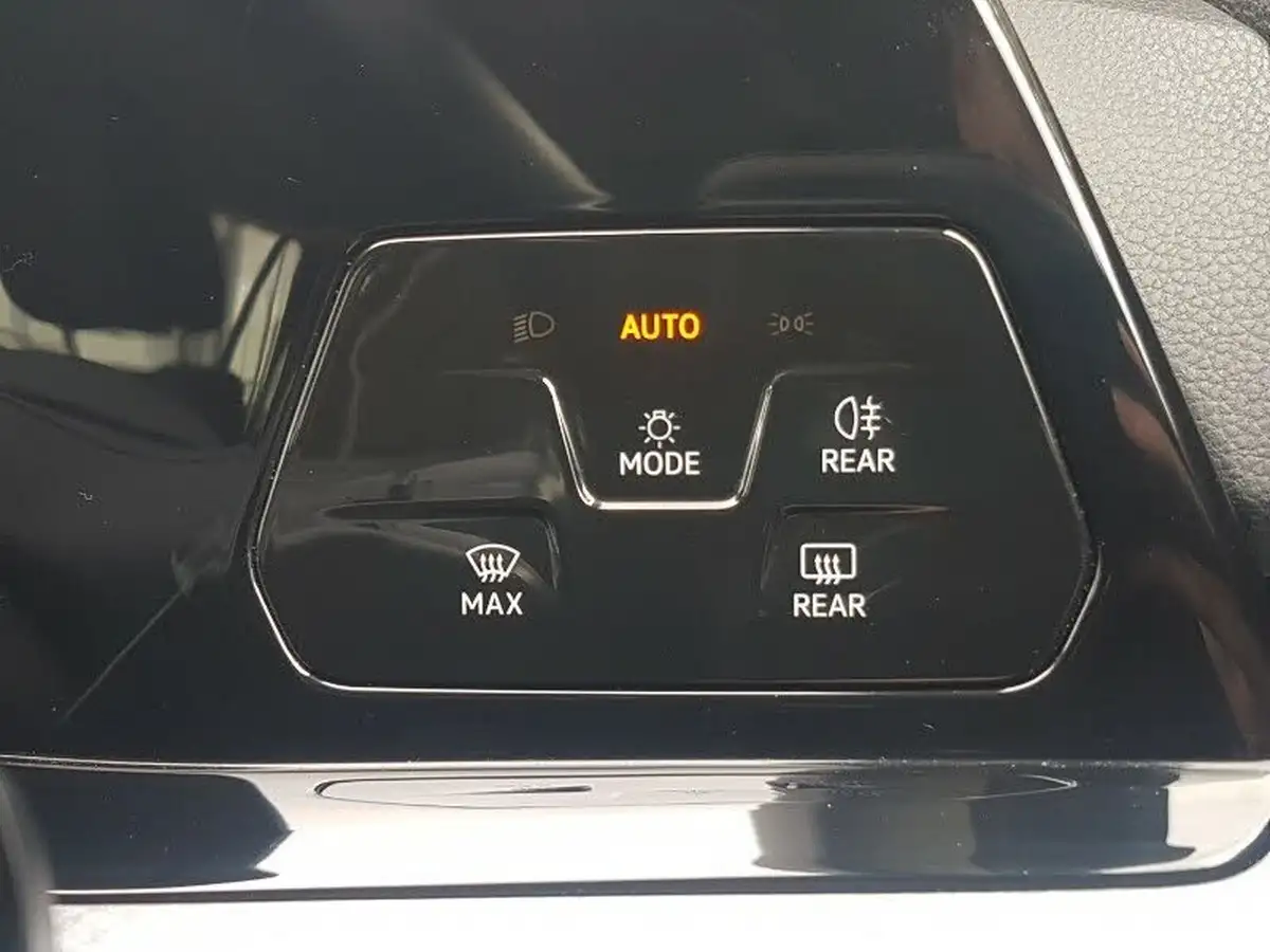 2021-volkswagen-golf-15-tsi-active-150ps-big-10