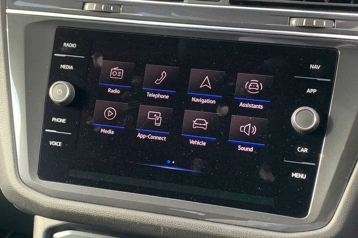 2022-volkswagen-tiguan-allspace-15-tsi-r-line-big-11