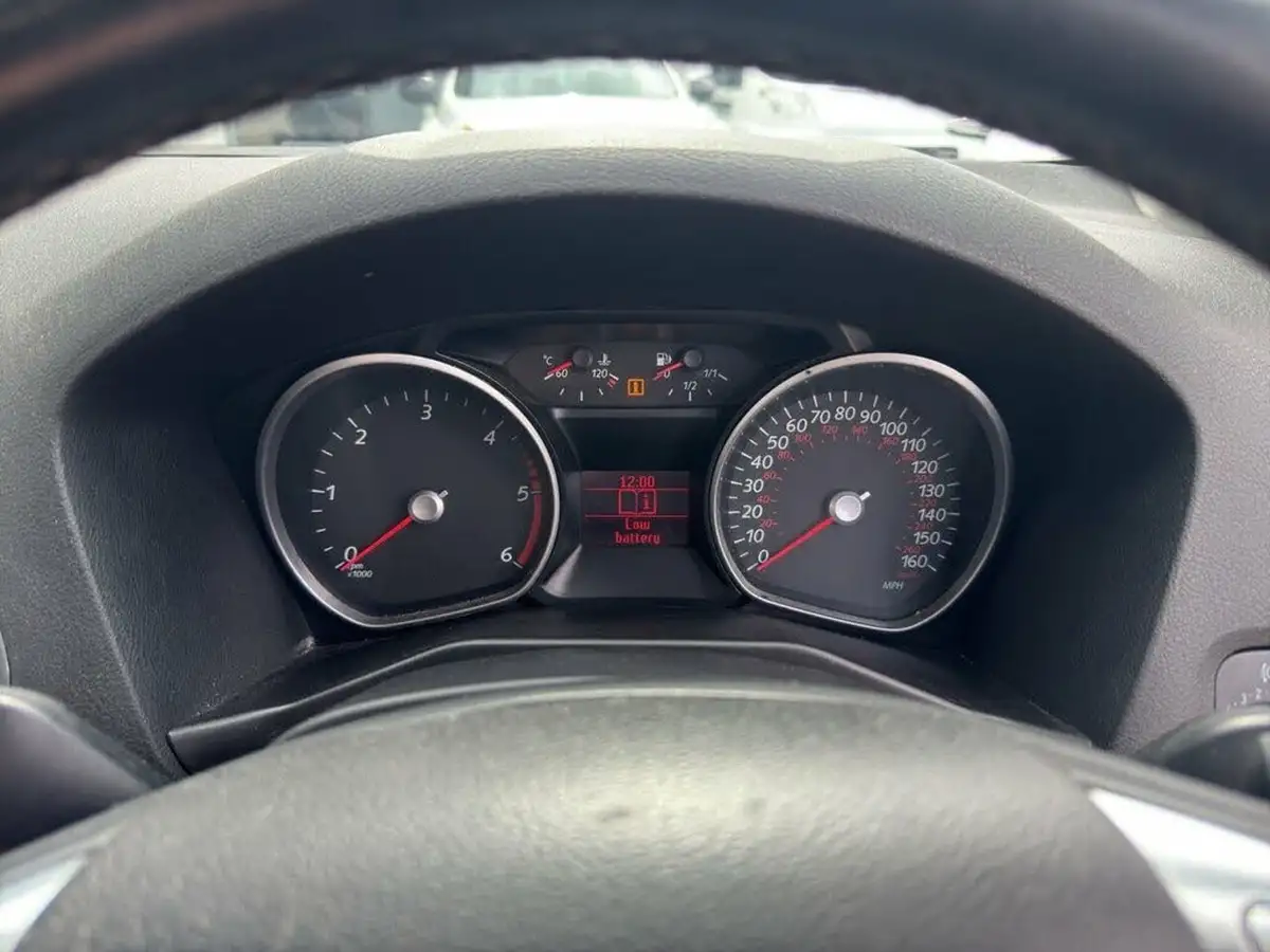 2012-ford-mondeo-20tdci-edge-140-hatchback-big-9
