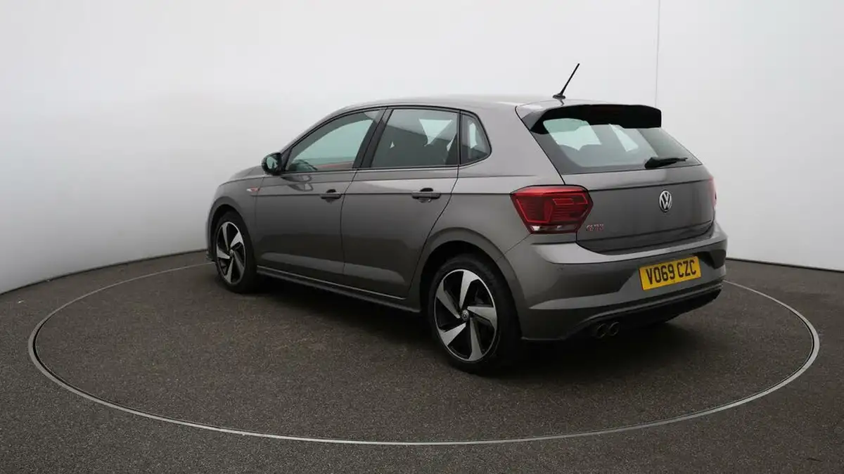 2019-volkswagen-polo-20-tsi-gti-big-61