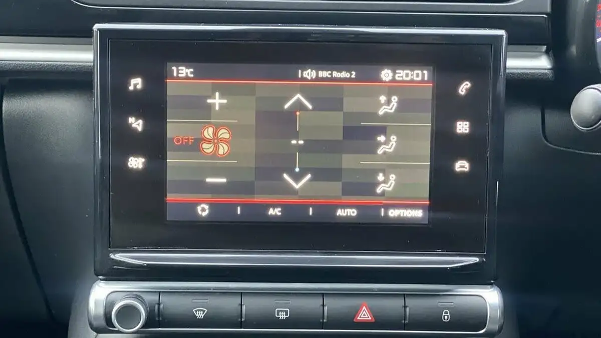 2017-citroen-c3-12-puretech-feel-82ps-big-31