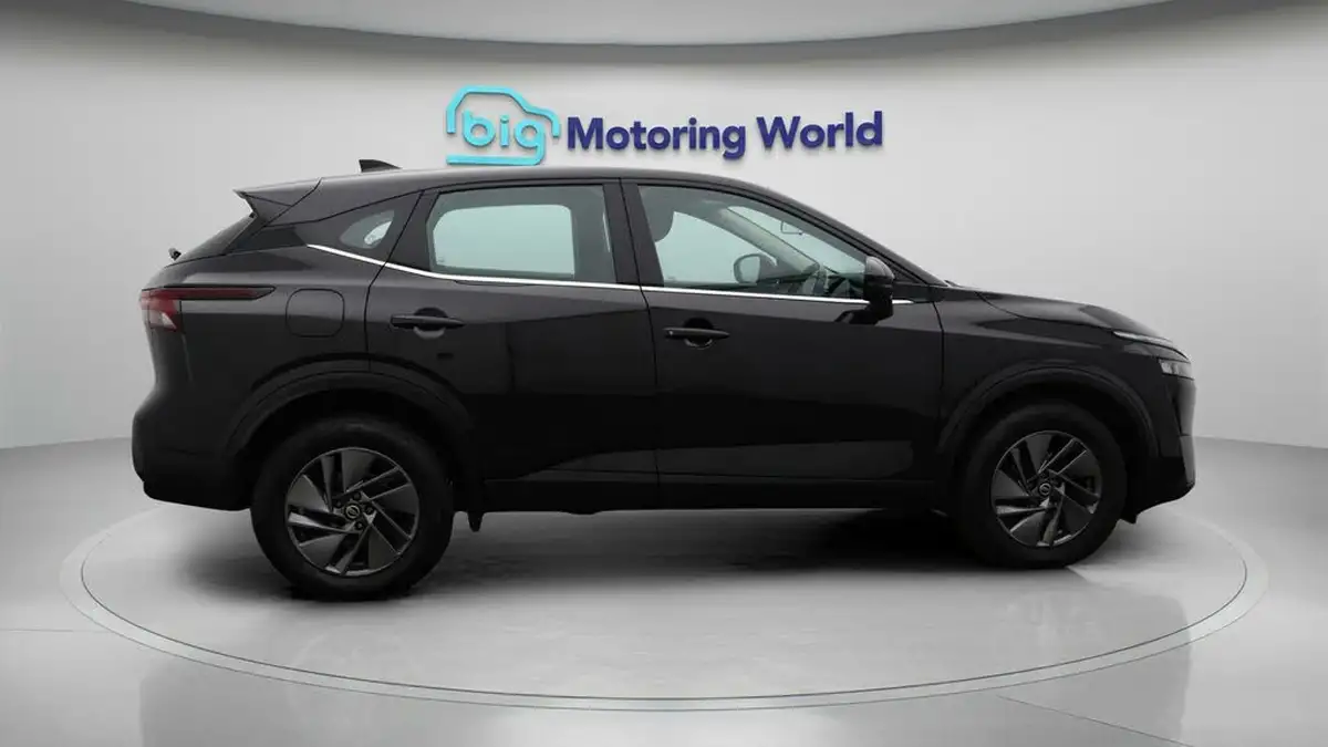 2022-nissan-qashqai-13-dig-t-acenta-premium-140ps-big-8