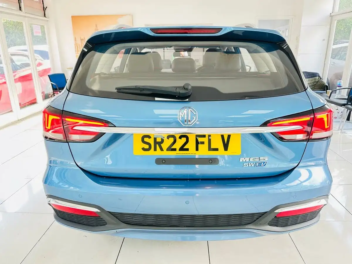 2022-mg-mg5-e-exclusive-ev-long-range-big-39