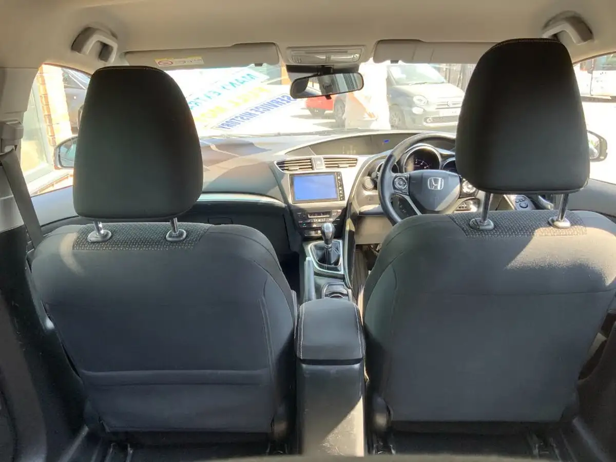 2016-honda-civic-14-i-vtec-se-plus-navi-big-27