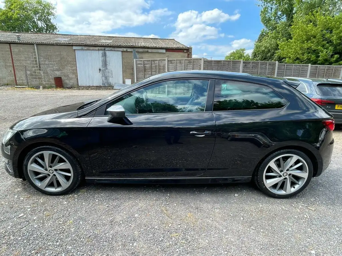 2016-seat-leon-14-ecotsi-fr-titanium-big-3