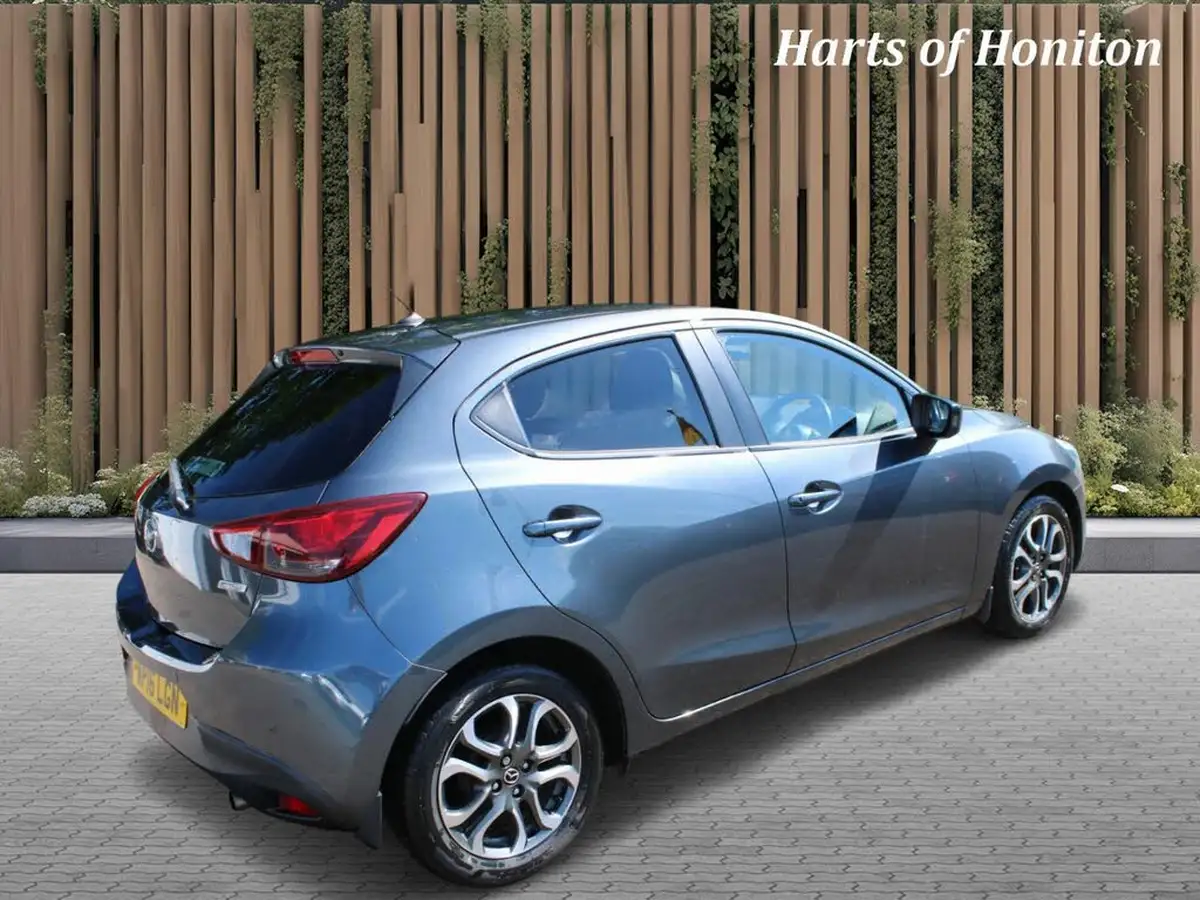 2016-mazda-mazda2-15-sport-nav-115ps-big-1
