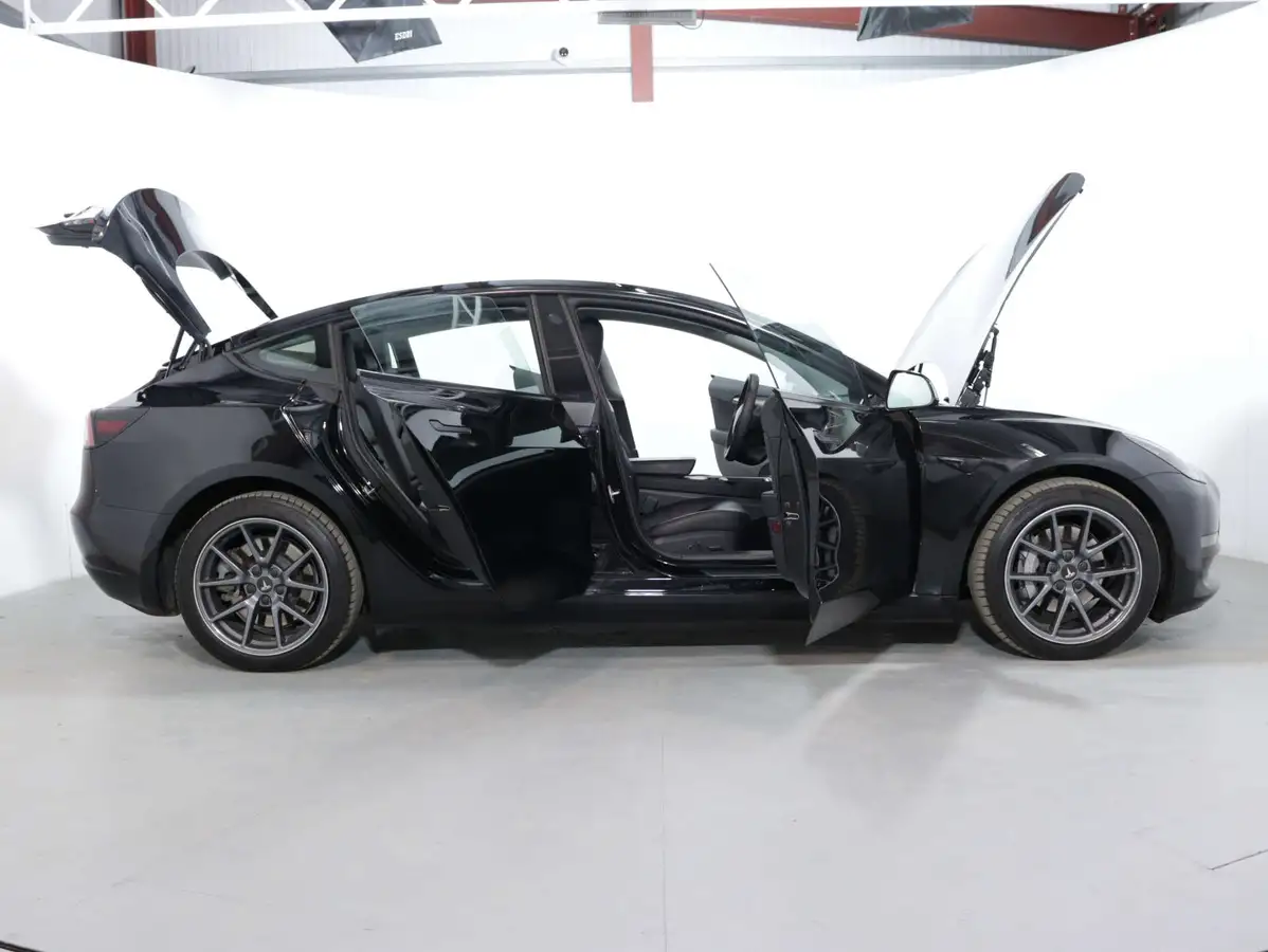 2022-tesla-model-3-e-long-range-big-49
