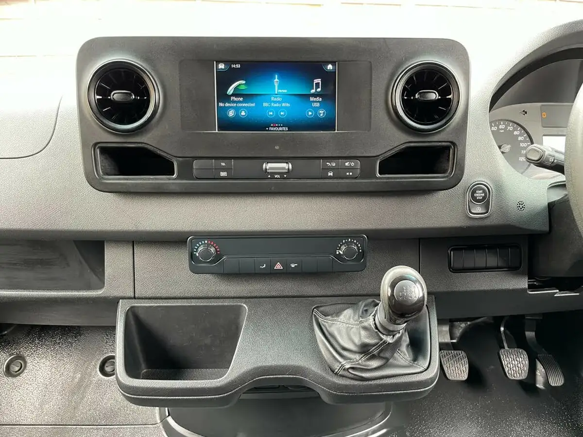 2021-mercedes-benz-sprinter-20cdi-315-l1h1-progressive-150pseu6dt-panel-rwd-eco-gear-360-big-25