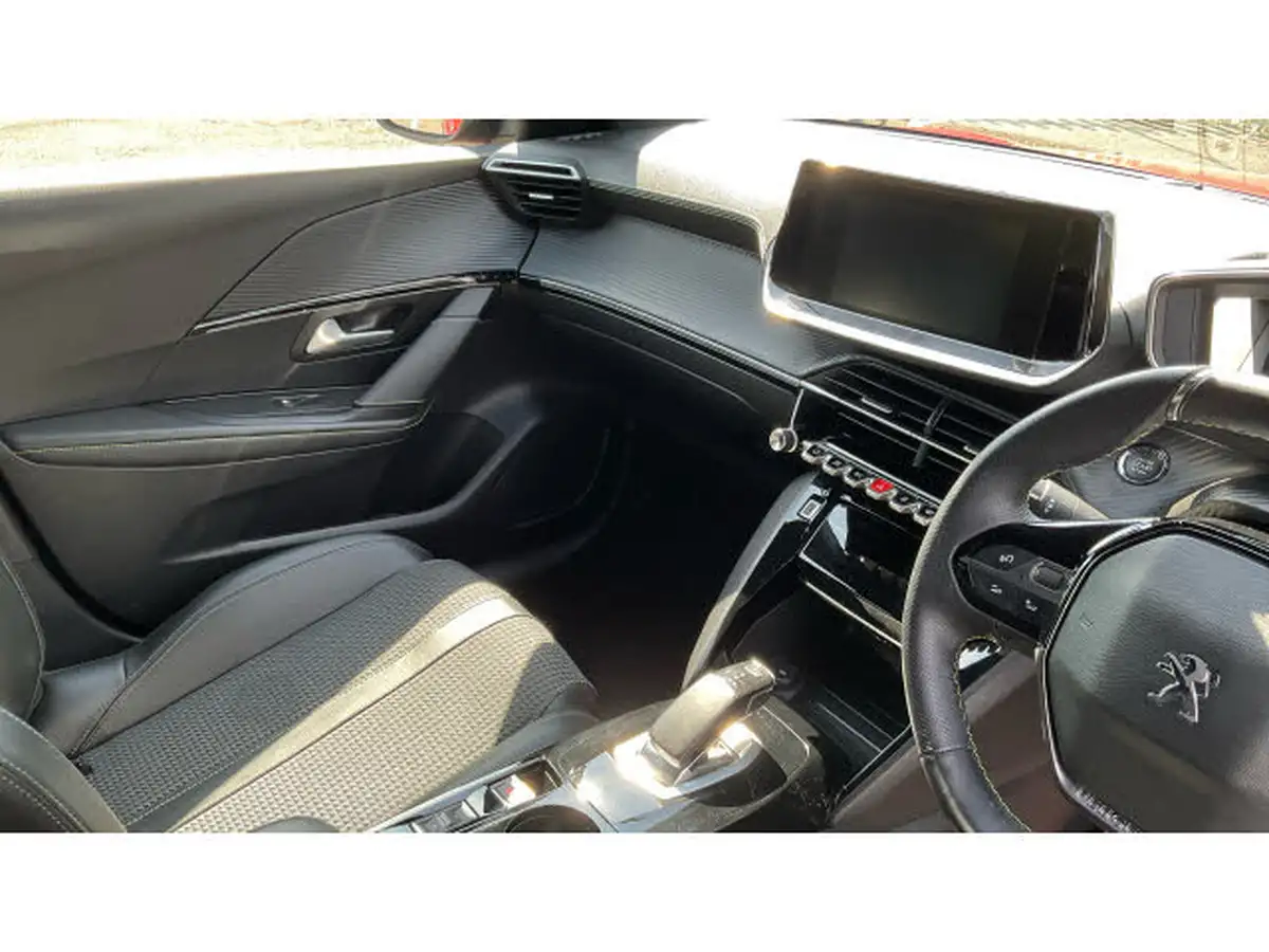 2020-peugeot-208-e-gt-line-big-13