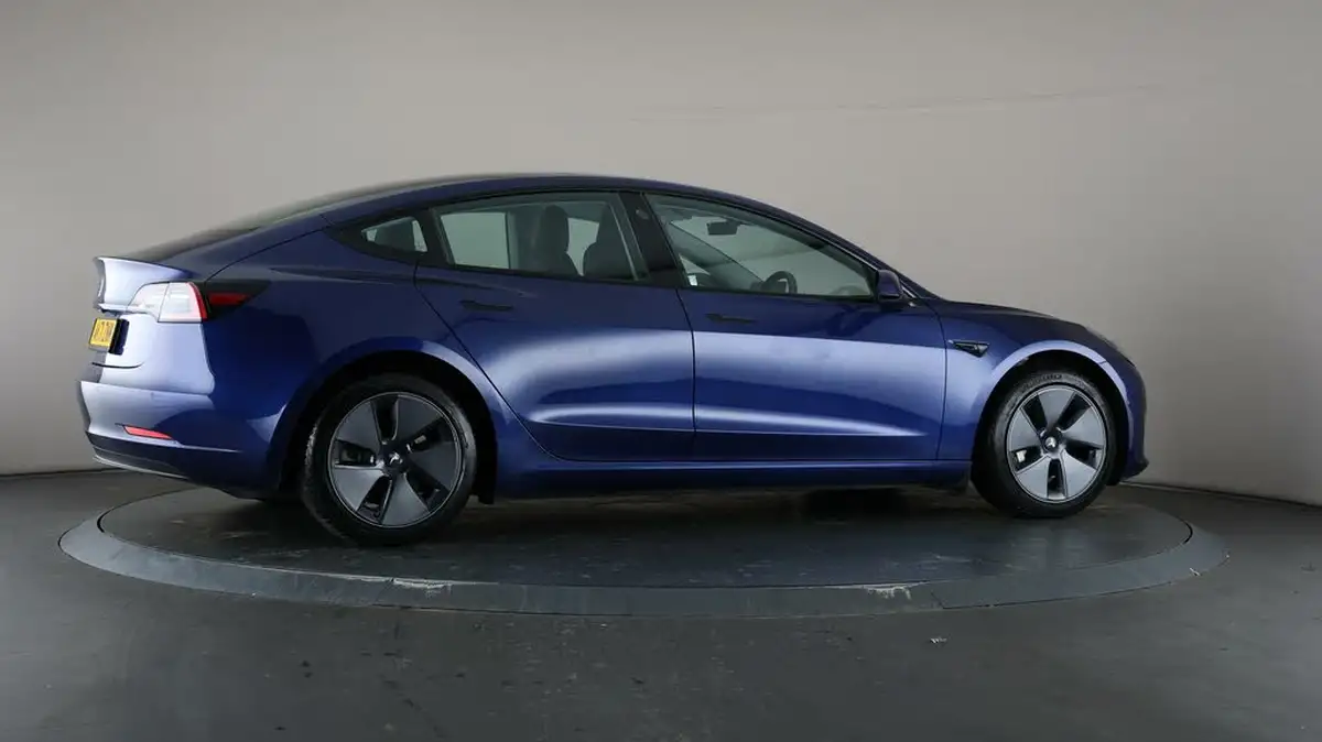 2021-tesla-model-3-e-long-range-awd-big-63