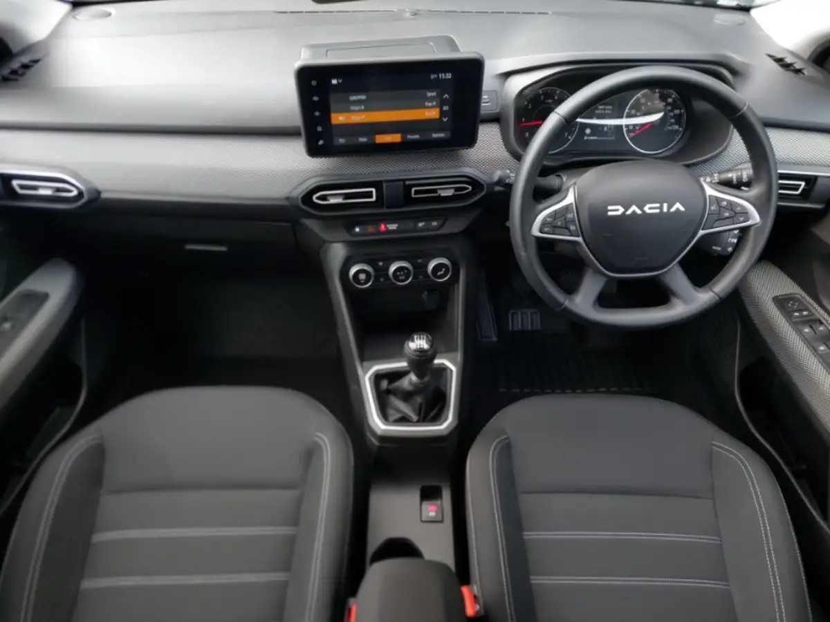 2021-renault-captur-10-tce-iconic-90ps-big-2