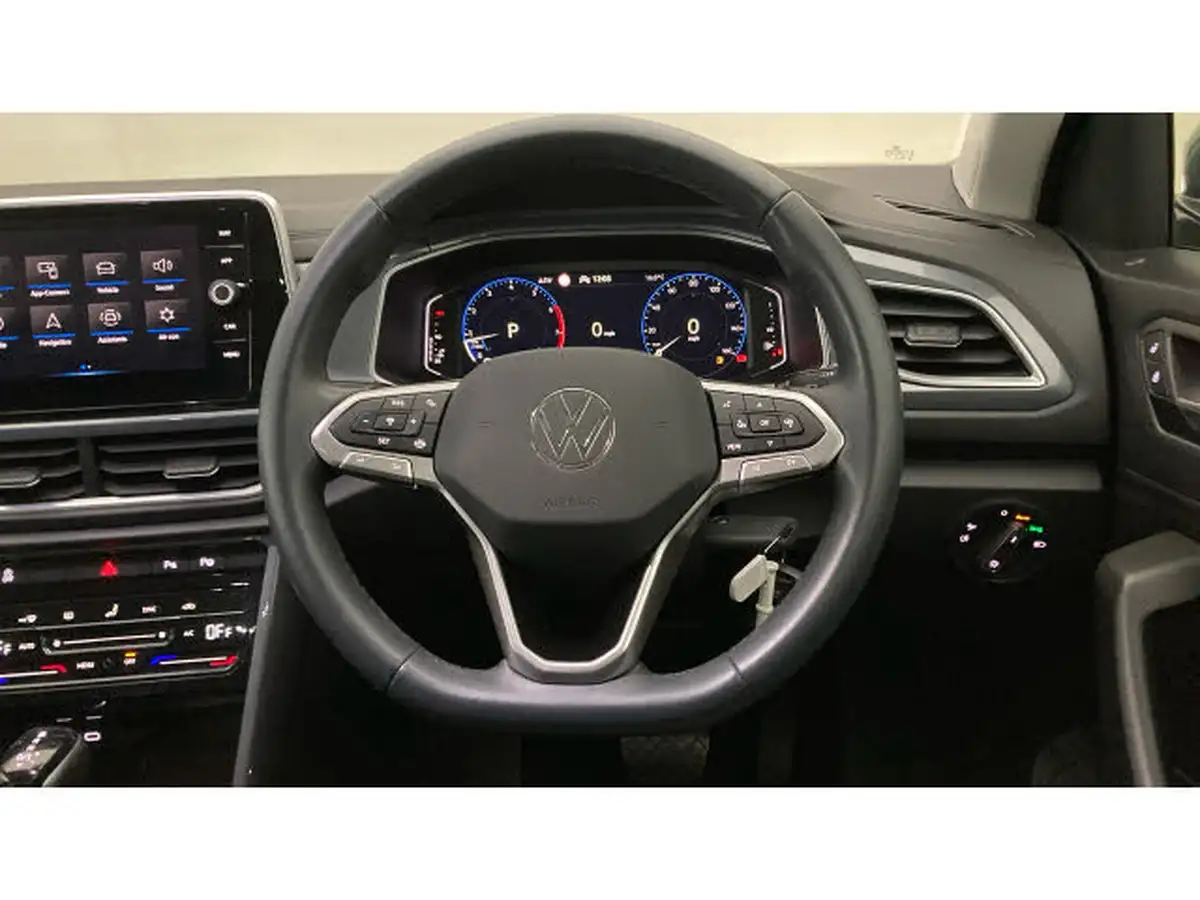 2023-volkswagen-t-roc-15-tsi-style-hatchback-5d-dsg-big-9