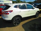 2015-nissan-qashqai-12-tekna-small-4
