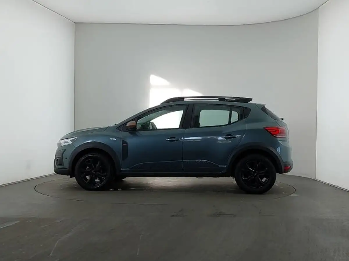 2023-dacia-sandero-stepway-10-tce-essential-90bhp-big-3