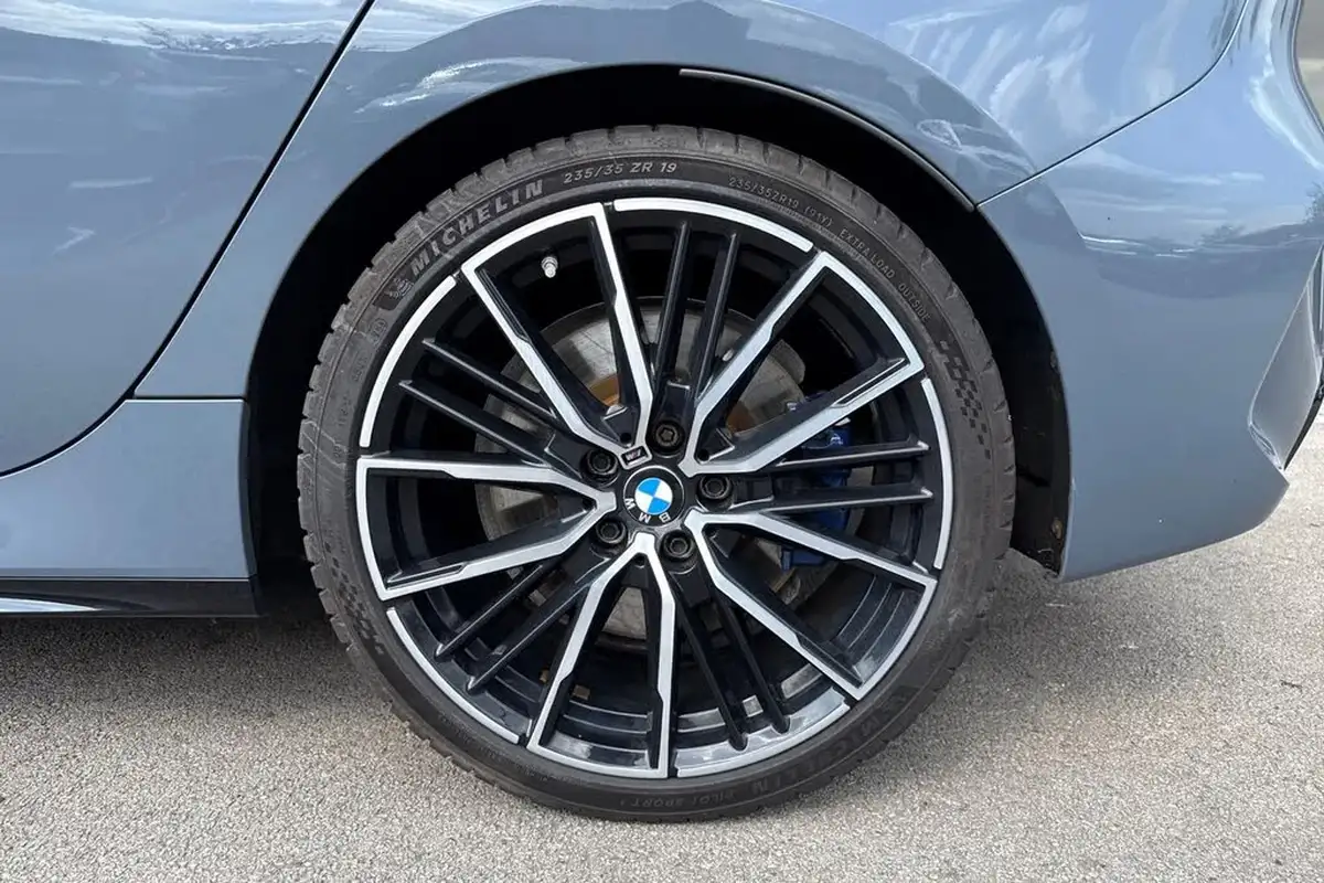 2021-bmw-1-series-20-m135i-xdrive-big-12