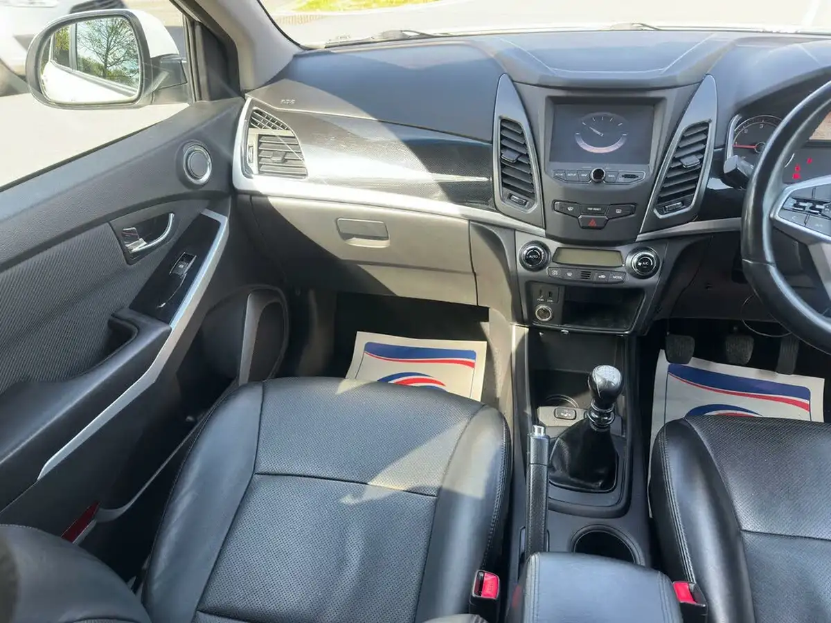 2019-kgm-ssangyong-korando-22td-elx-big-30