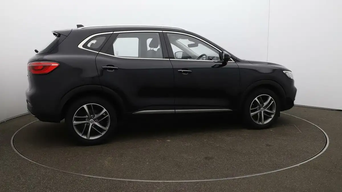 2022-mg-hs-15t-gdi-excite-162ps-big-49