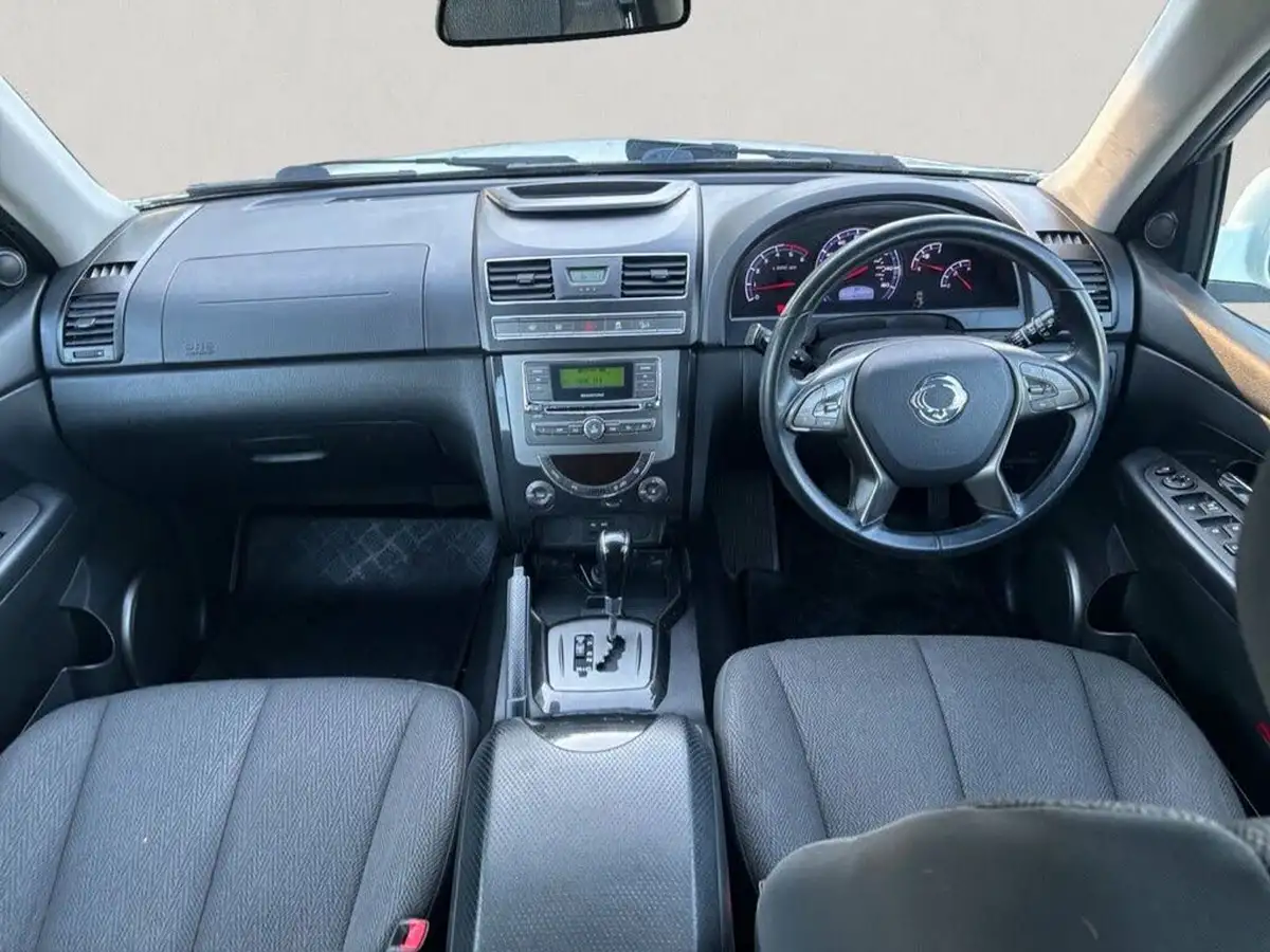 2016-kgm-ssangyong-rexton-w-22td-se-auto-big-11