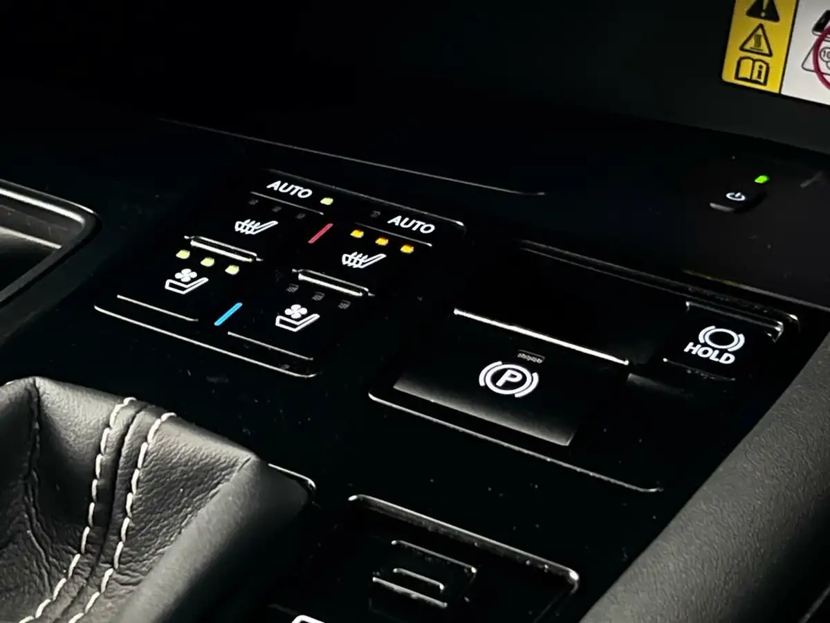 2022-lexus-rx-450h-l-35-rx-l-big-40