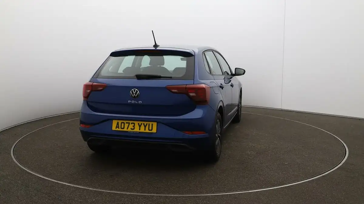 2023-volkswagen-polo-10-life-big-54