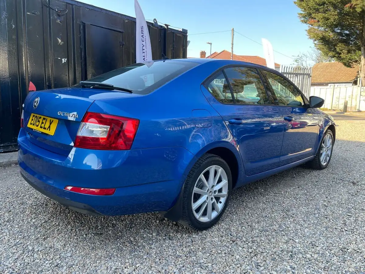 2015-skoda-octavia-14-tsi-se-l-hatchback-dsg-big-5