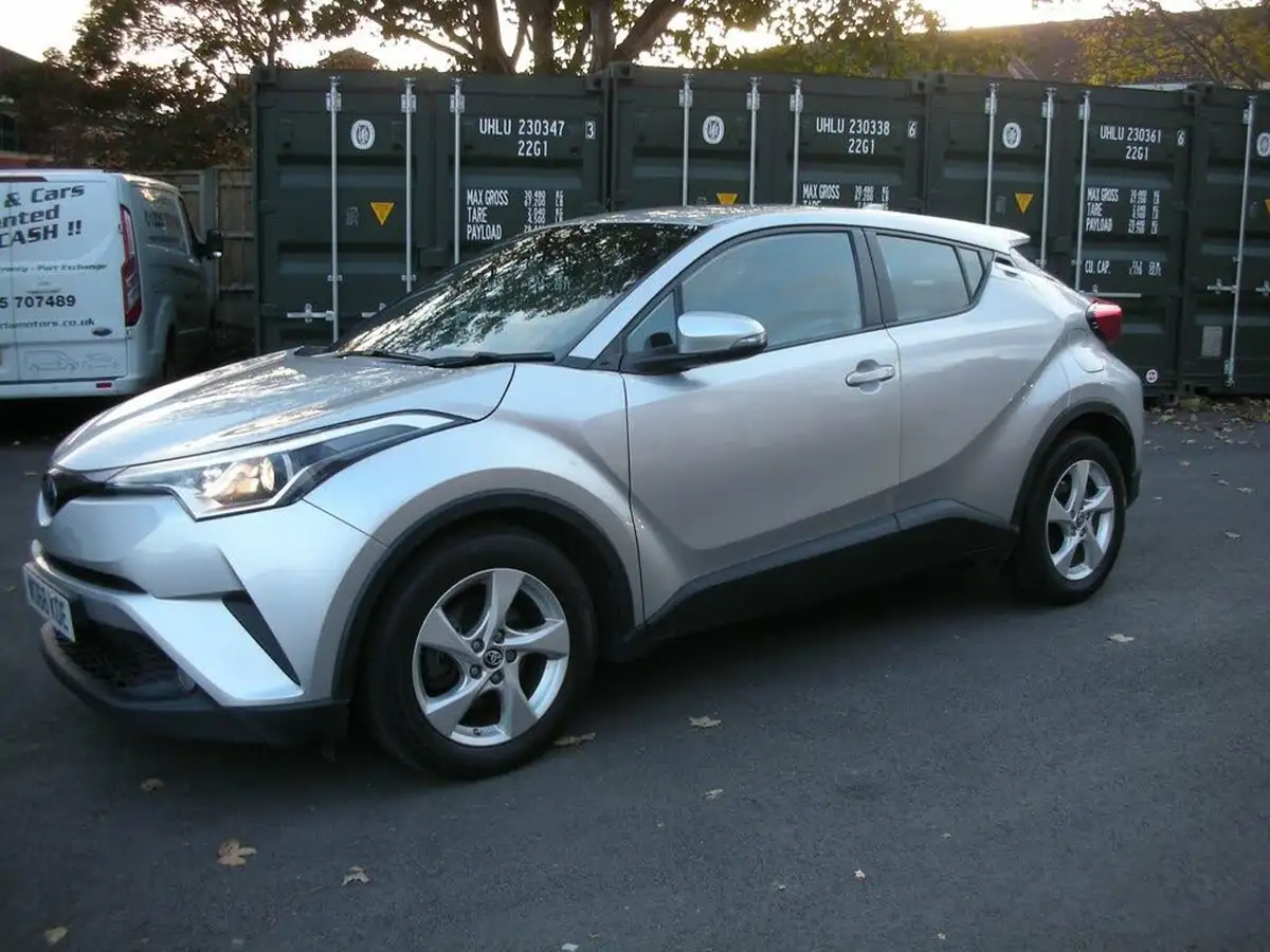 2018-toyota-c-hr-18-vvt-i-icon-big-3