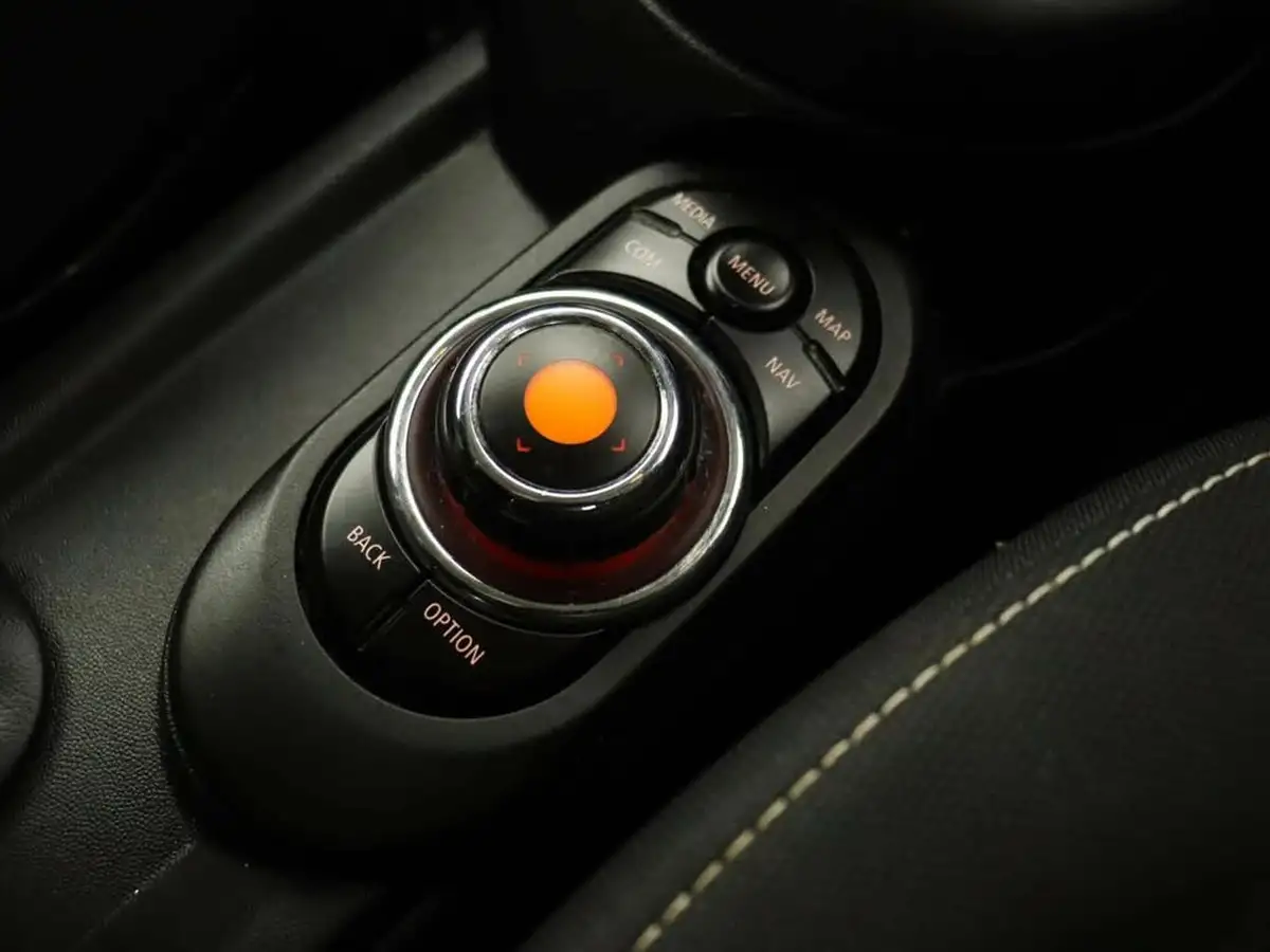 2019-mini-cooper-15-cooper-classic-hatchback-5d-big-30