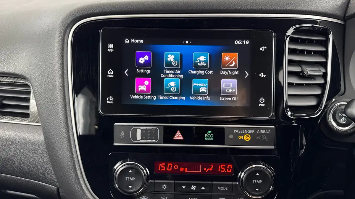 2019-mitsubishi-outlander-24-4h-phev-big-15