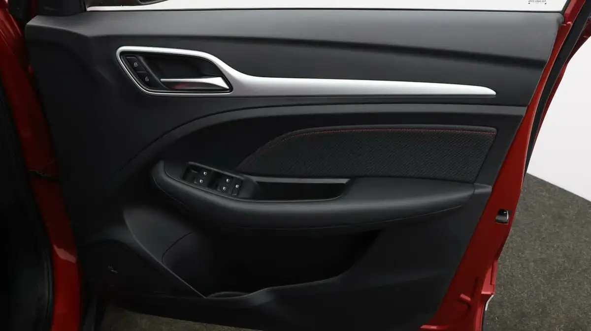 2023-mg-zs-suv-15-vti-tech-exclusive-big-14