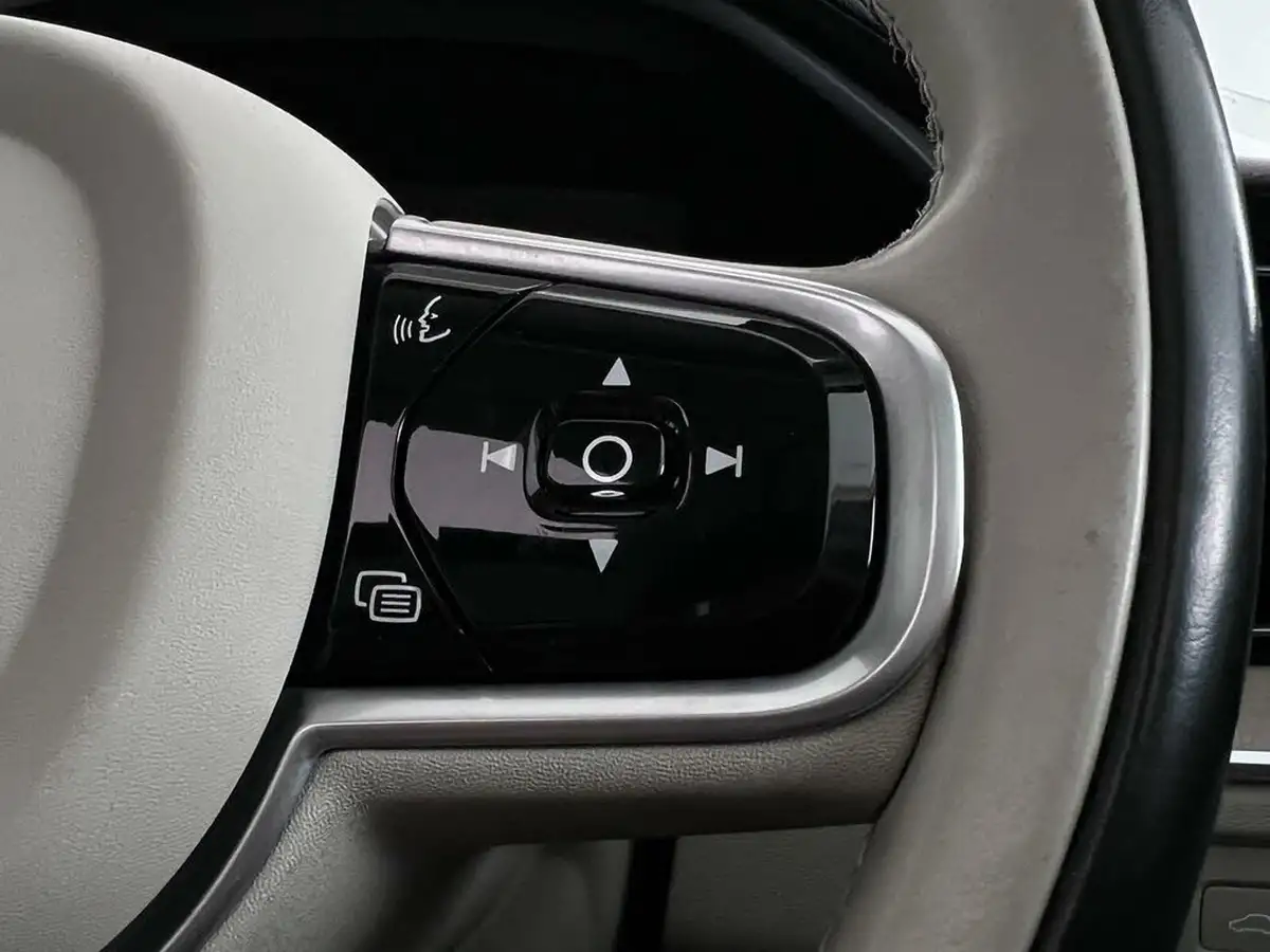 2018-volvo-xc60-20-t8-inscription-pro-390bhp-twin-engine-big-26