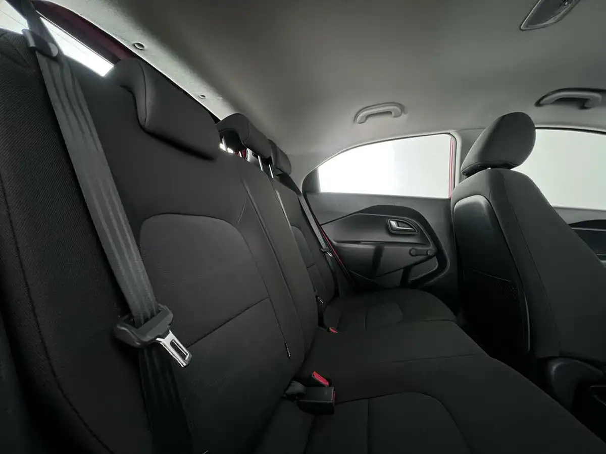 2014-kia-rio-125-1-air-big-17