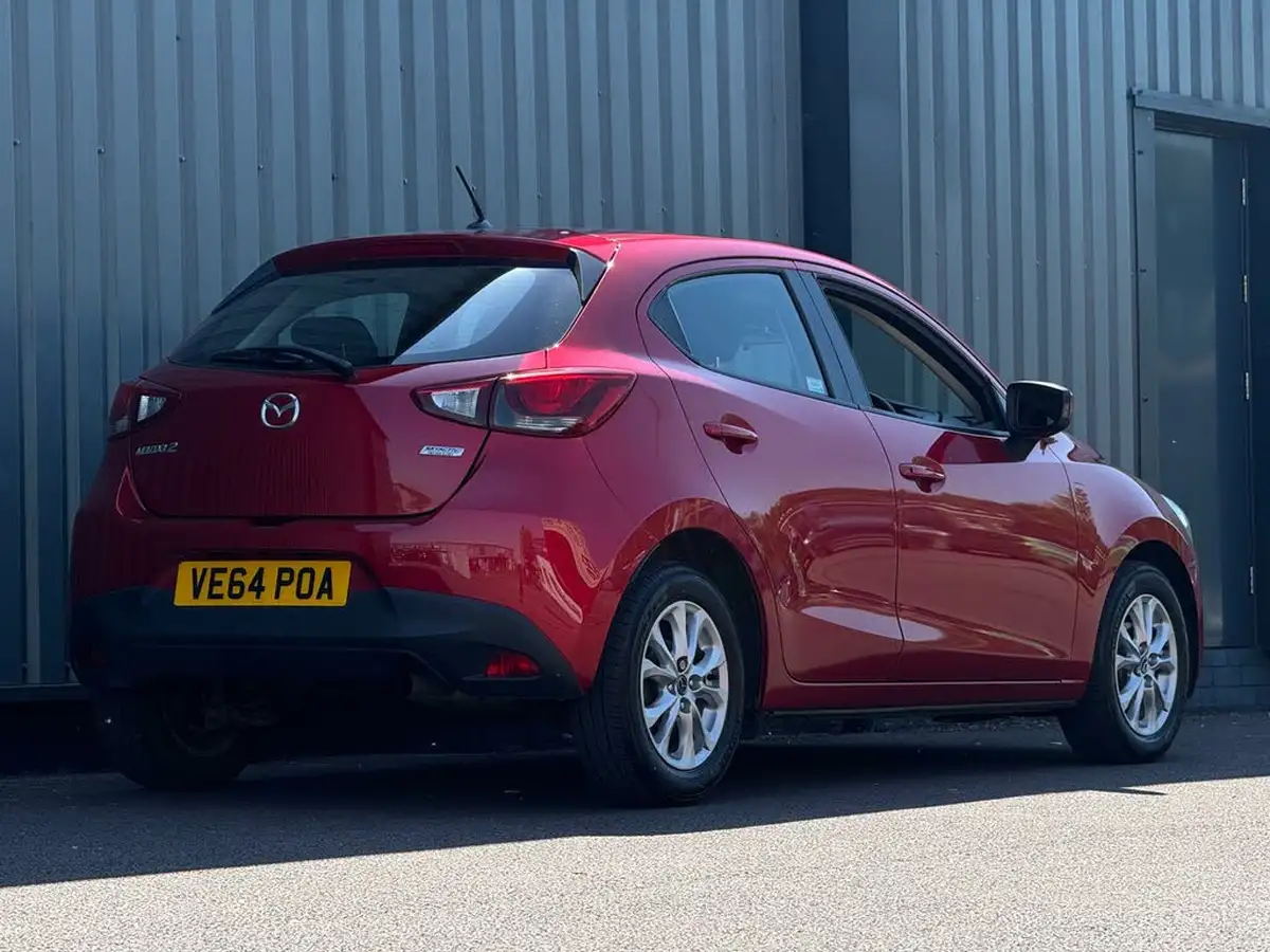 2015-mazda-mazda2-15-se-l-nav-big-10