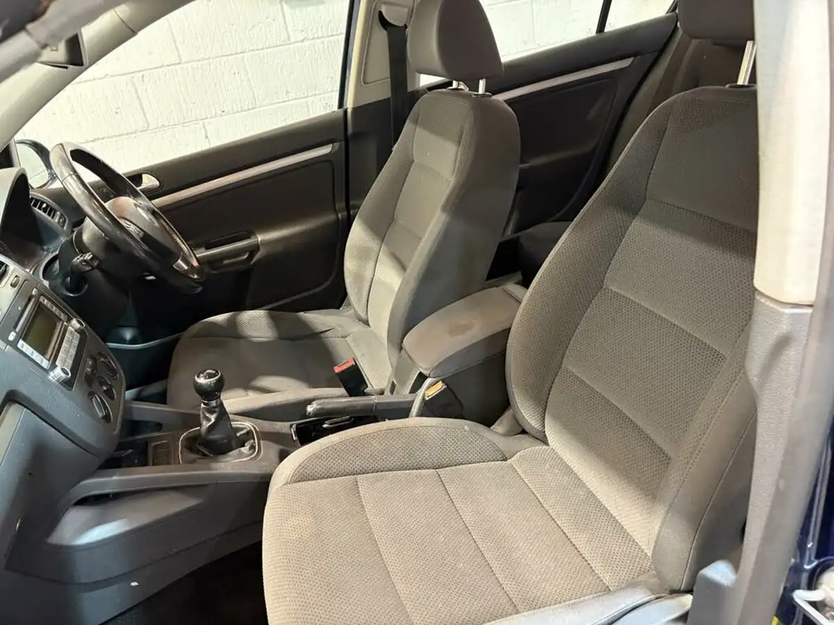 2008-volkswagen-golf-14-match-123bhp-big-11