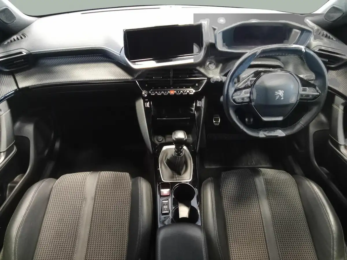 2022-peugeot-2008-suv-12-puretech-gt-big-8