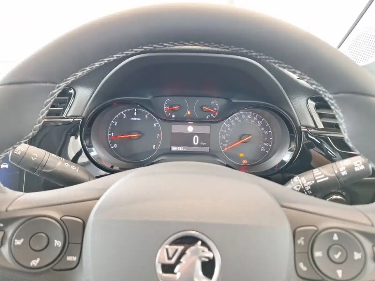 2024-vauxhall-corsa-12i-design-big-10