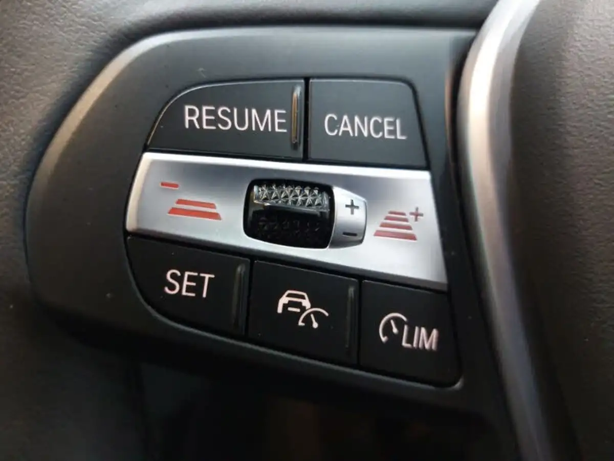 2024-bmw-i4-e-edrive35-sport-big-11