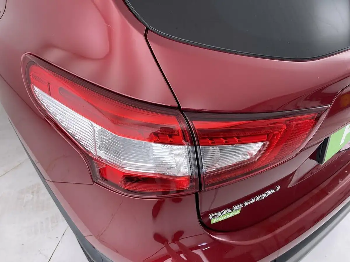 2017-nissan-qashqai-15dci-n-vision-18in-big-78