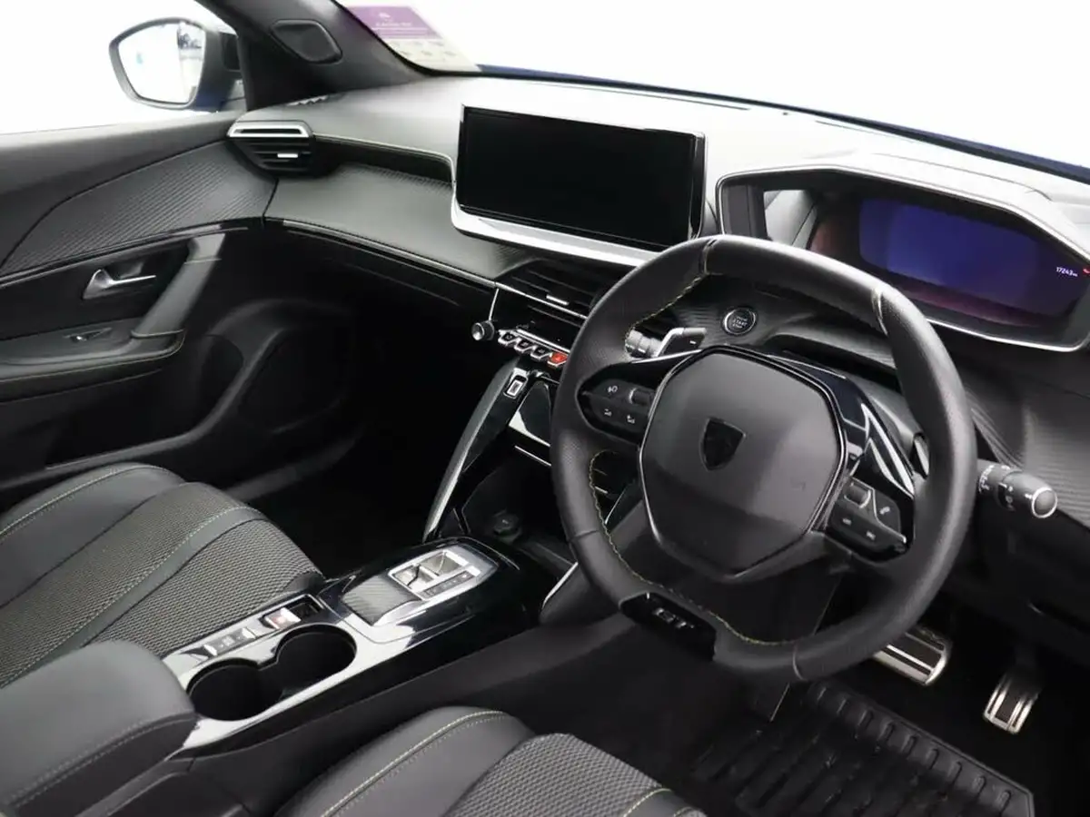2024-peugeot-2008-suv-12-puretech-gt-130ps-eat8-big-16