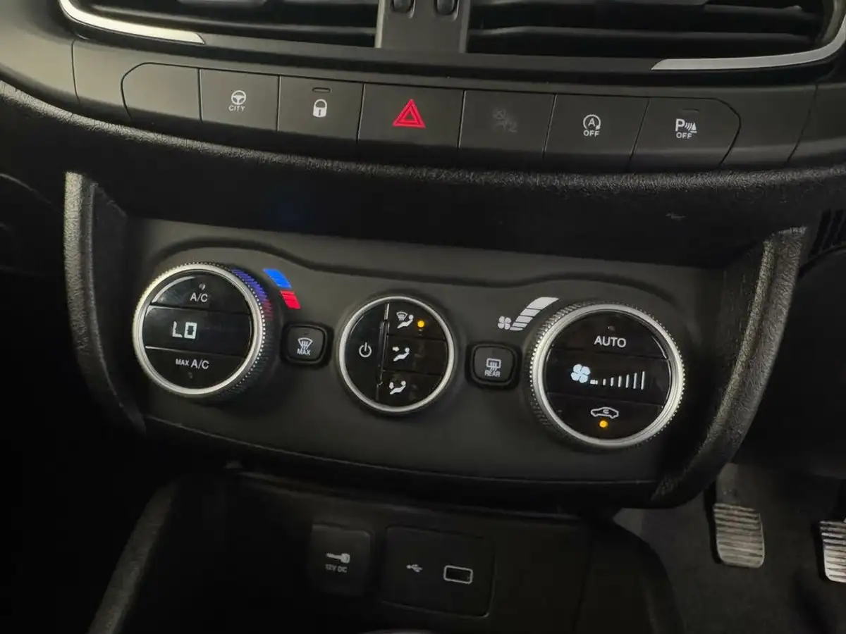 2021-fiat-tipo-10-cross-big-14