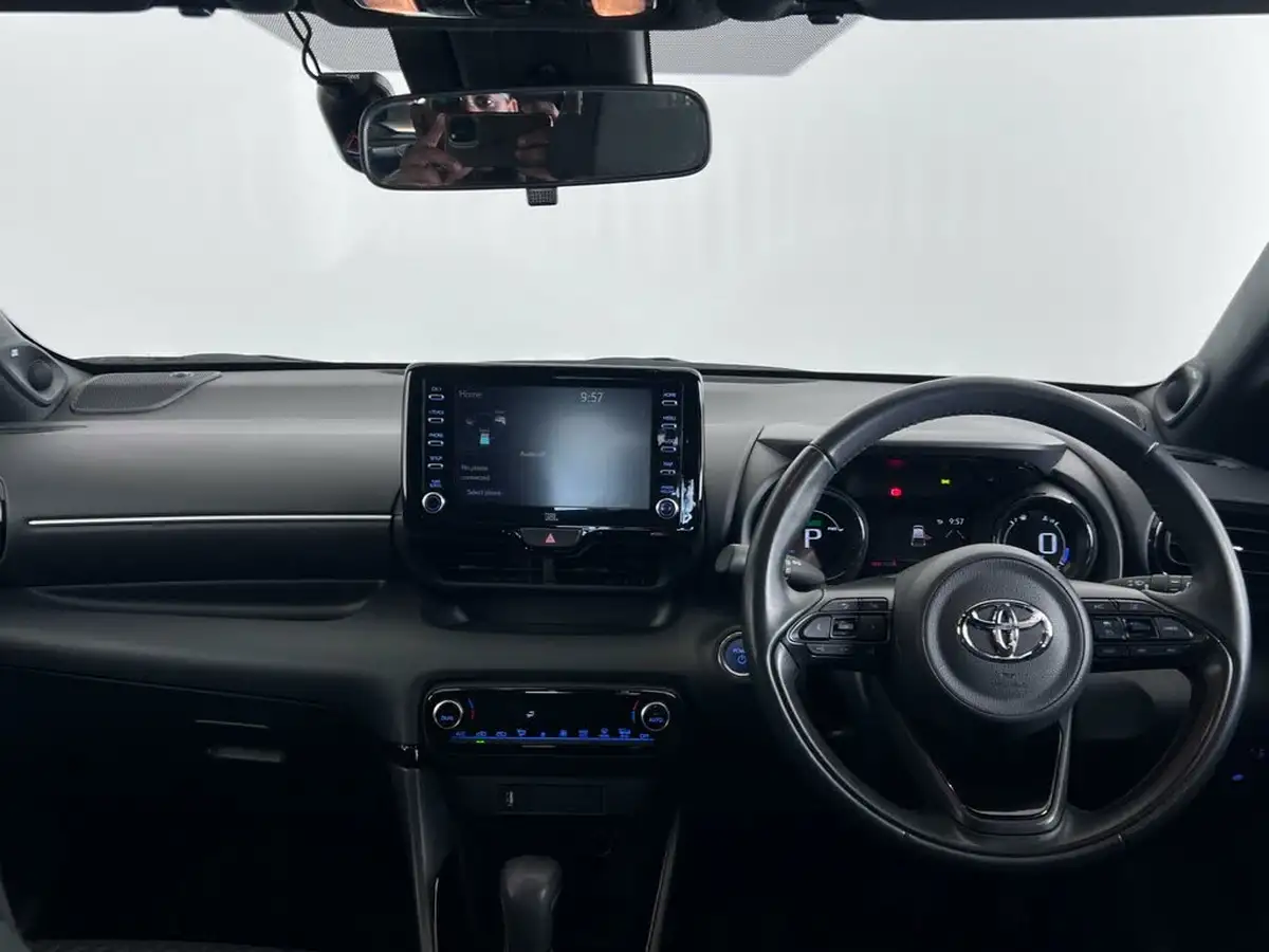 2022-toyota-yaris-15-vvt-i-dynamic-big-16