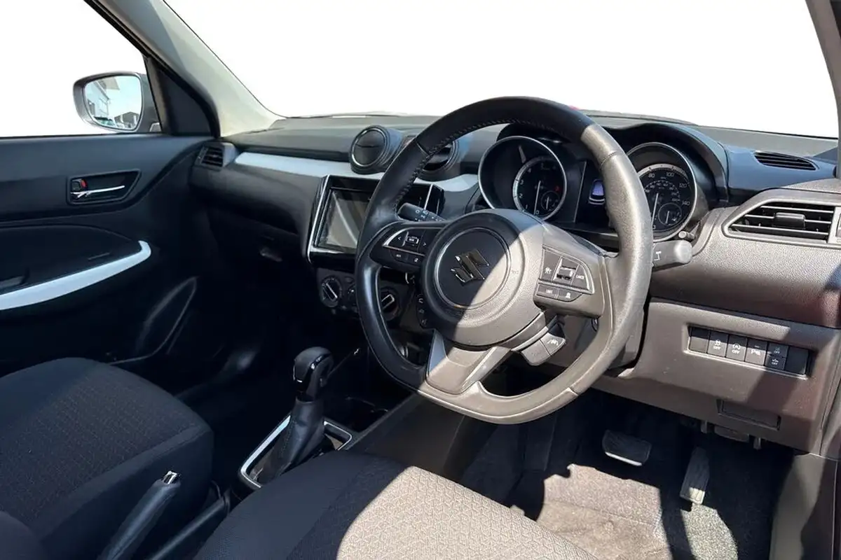 2021-suzuki-swift-12-dualjet-sz-t-84ps-mild-1197cc-cvt-big-13