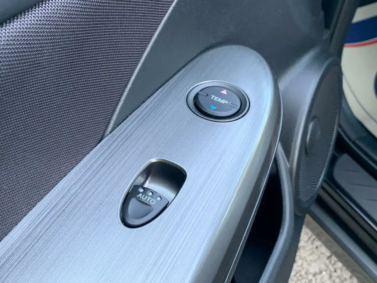2010-honda-civic-18-es-t-auto-big-33