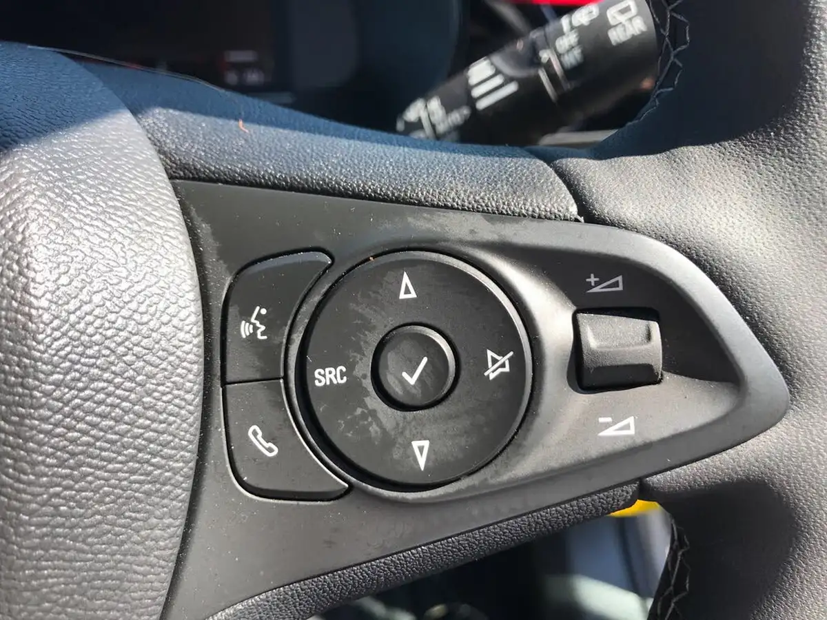 2023-vauxhall-corsa-12i-gs-big-24