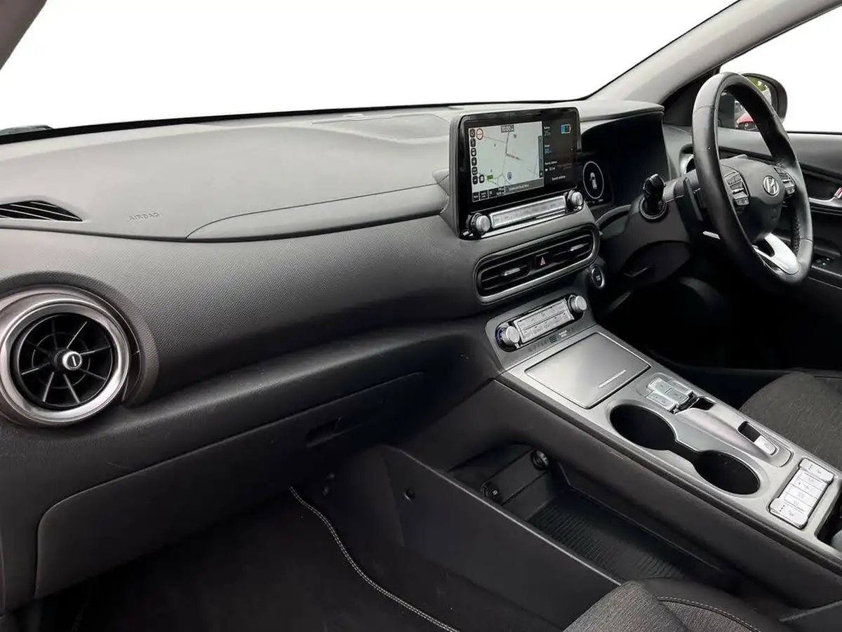 2022-hyundai-kona-e-premium-204ps-64kwh-7kw-obc-big-6