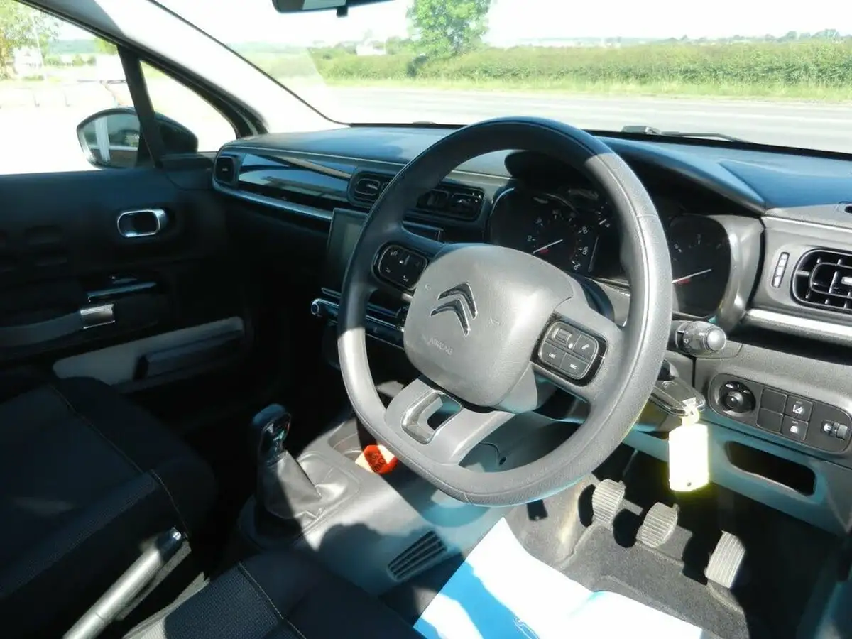 2018-citroen-c3-12-puretech-feel-82ps-big-9