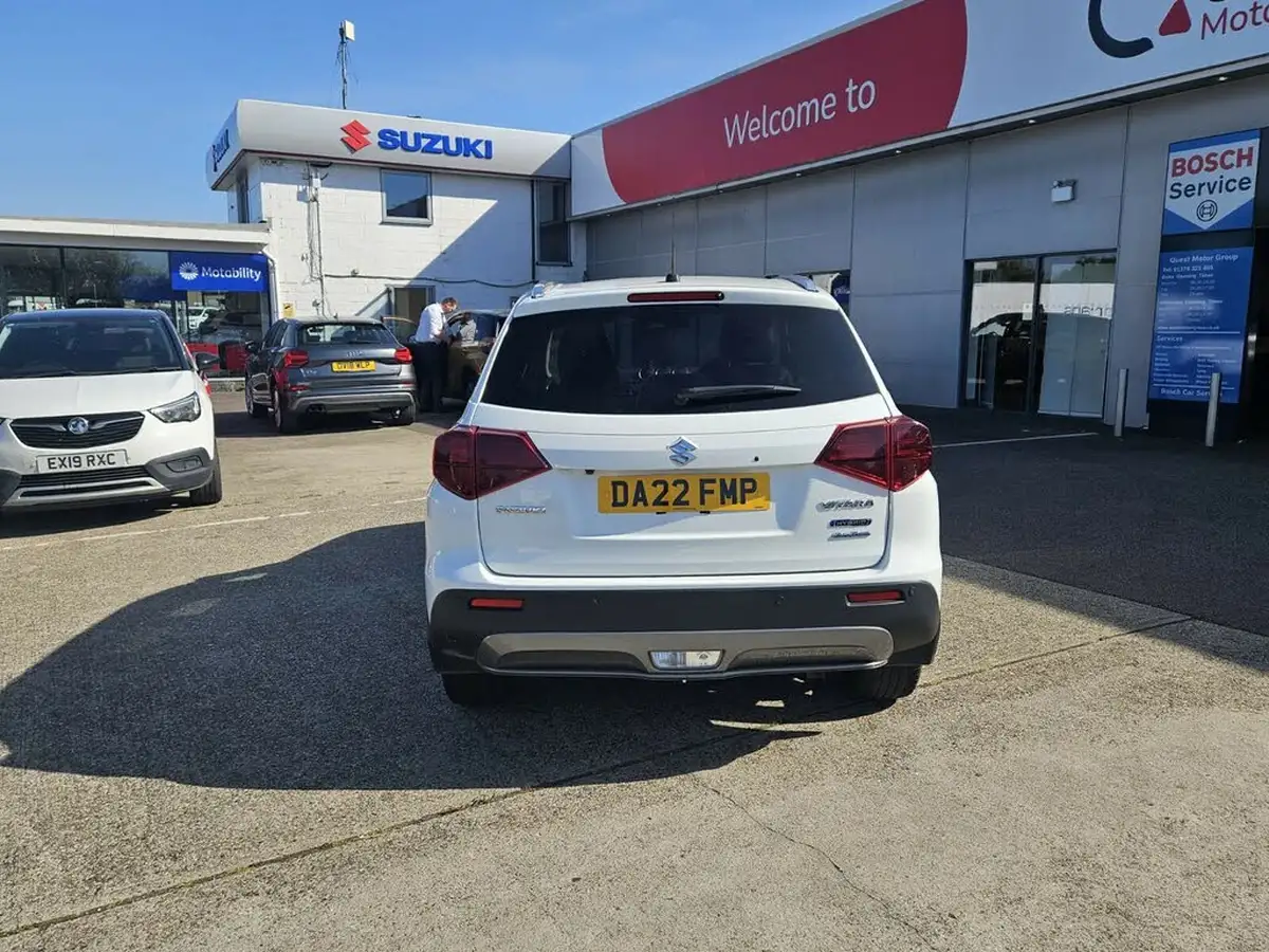 2022-suzuki-vitara-15-sz5-allgrip-big-5