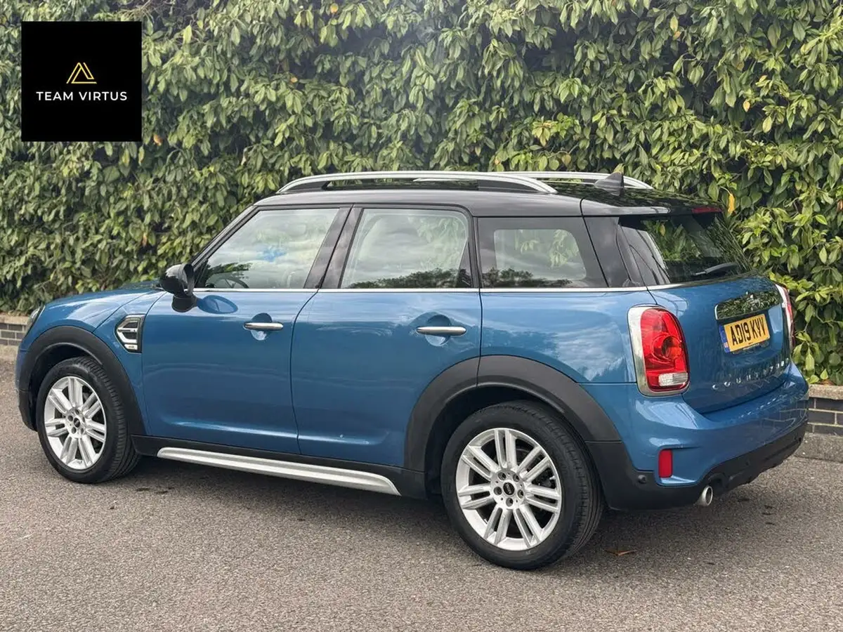 2019-mini-countryman-15-cooper-exclusive-big-5